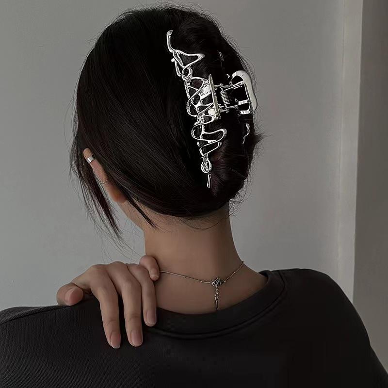 Irregular Liquid Metal Hairpin, Women's Hair Volume, Large Hairpin, Back of Head, Autumn and Winter, Snake-shaped Disc Hair Clip, Hair Accessories