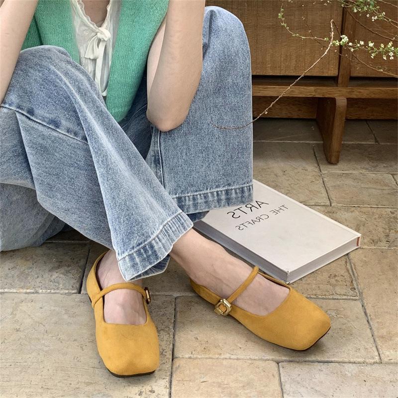 

Нишевые универсальные туфли на плоской подошве, женские новые нежные замшевые туфли Мэри Джейн с неглубоким вырезом, балетки 40 жёлтый