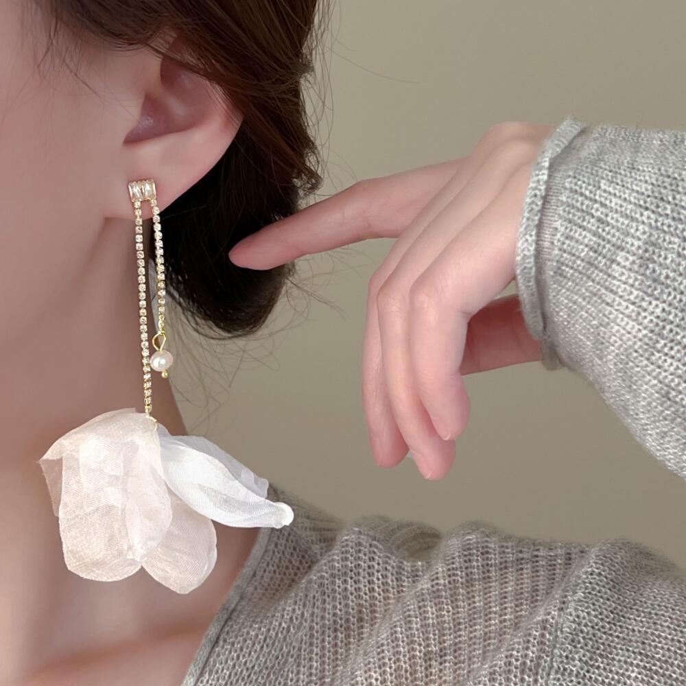 Fashion Flower Zircon Pearl Earrings for Women Exquisite Long Tassel Earrings Summer Seaside Vacation Jewelry Accessories
