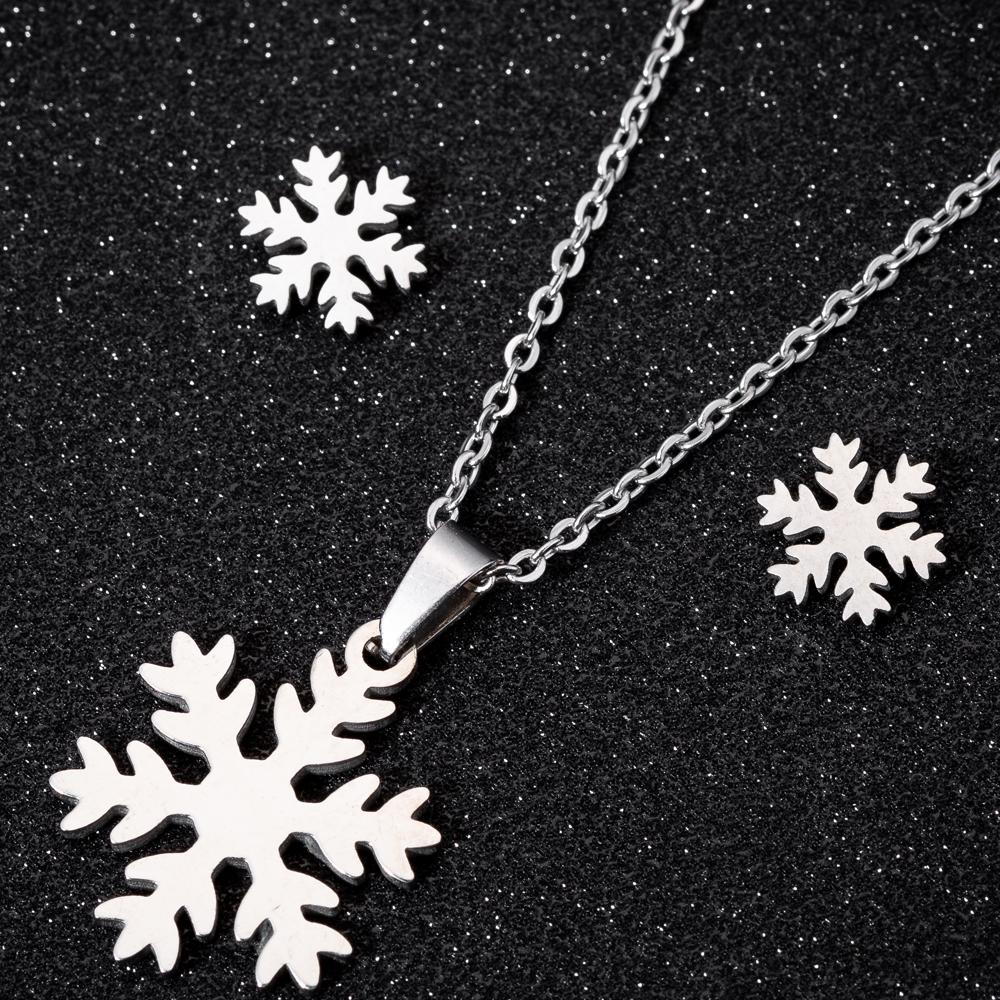 

SMJEL Aesthetic Christmas Tree Charms Stainless Steel Chain Necklaces for Women Hollow Plant Deer Snowflake Pendant Zircon Copper Color