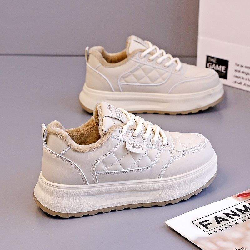 Fleece thickened cotton shoes 2025 new winter warm women's shoes fashion trend versatile casual shoes board shoes white shoes