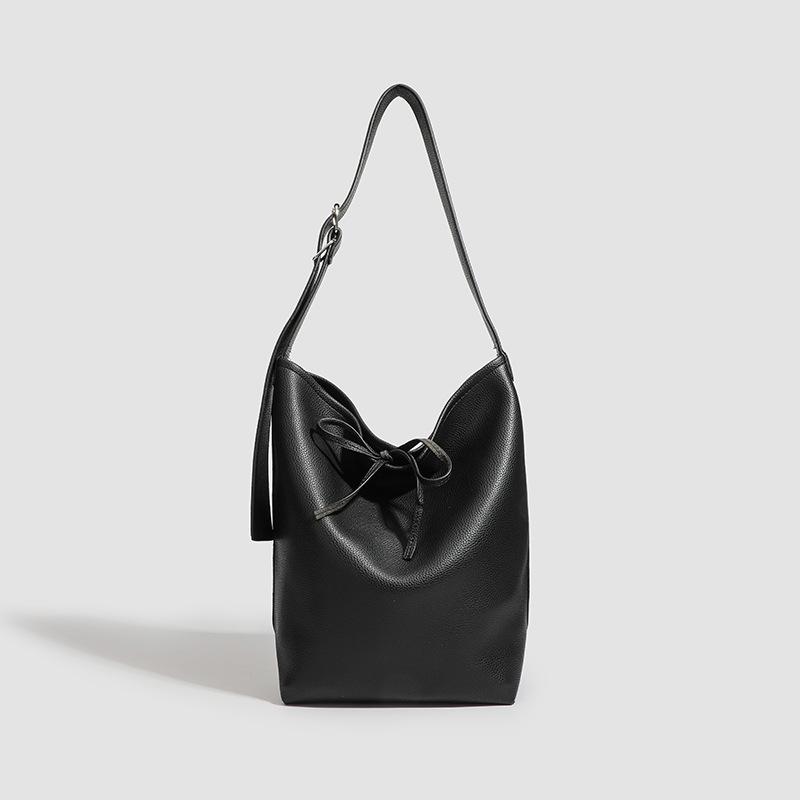 2025 new fashion simple bucket bag ins Korean version high quality soft leather shoulder handbag atmospheric tote bag