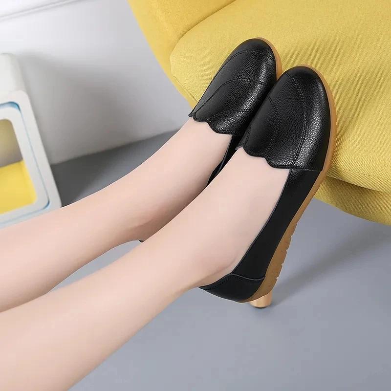 Fashion Genuine Leather Shoes For Women White Loafers Summer Clssic Style 2025 Nurse Shoes Woman Leather Flats