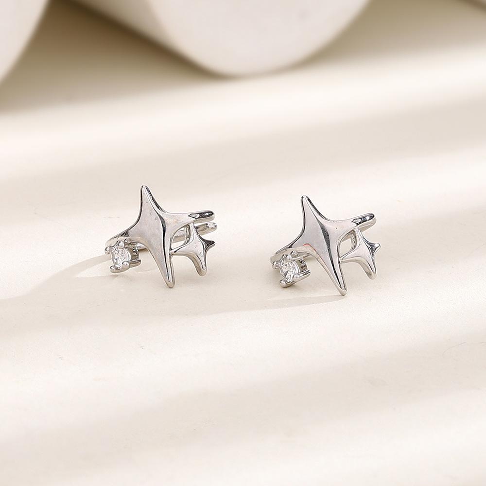 Geometric Zirconia Star Ear Cuff: Trendy Unisex No-Hole Clip with Cool Aesthetic