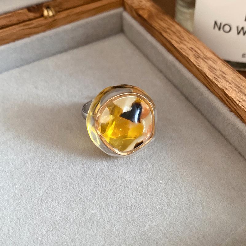 Artistic Retro Geometric Resin Ring - High-End Versatile Fashion Jewelry