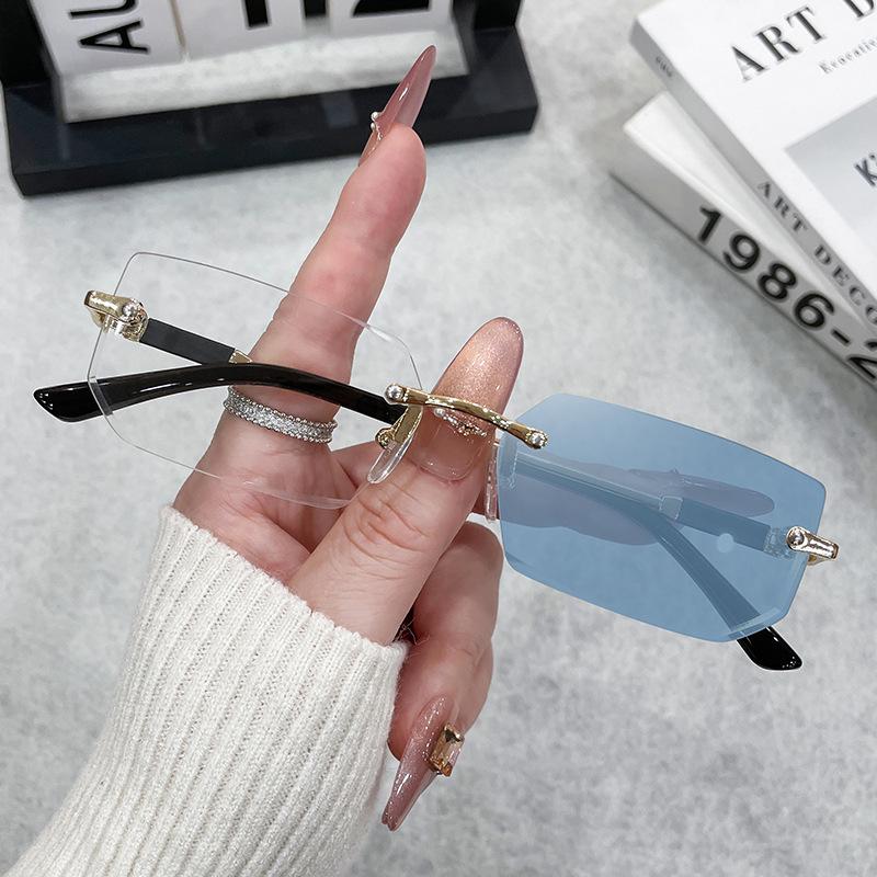 Modische randlose rechteckige Sonnenbrille Beliebte Damen Herren Shades Kleine quadratische Sonnenbrille für weiblich männlich Sommerreisen Oculos