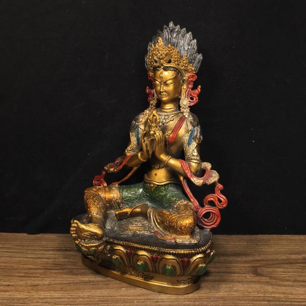 Antike chinesische Tara-Buddha-Statue aus reinem Kupfer, grün bemalt, mit exquisiter Handwerkskunst und dicker Lackschicht.
