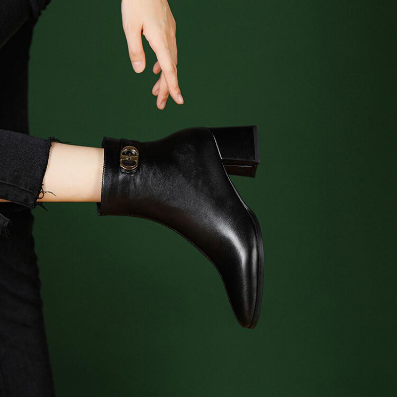 Koreanische Version Herbst und Winter Martin Stiefel Damen mittlerer Absatz Lederoberfläche bequem Reißverschluss runde Spitze Blockabsatz große Größe Damenstiefel