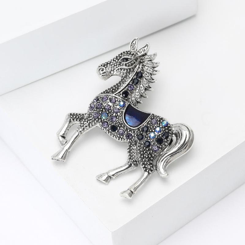 Broches Cheval Classiques en Strass Pour Femmes Épingles de Revers Animal Polyvalentes Bijoux Corsage Vêtements Accessoires Cadeaux de Nouvel An