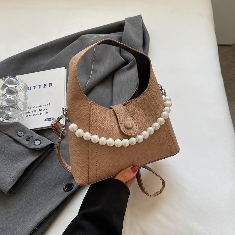 Chic Simple Solid Color Pearl Chain Tote Bag For Trendy Summer Casual Outfits