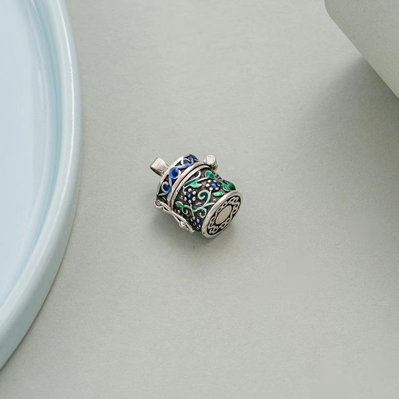 

JMXD Винтажный Ретро DIY Подвеска Ga u Box для Женщин - Саше Ручной Работы, Ароматерапевтический Шарм с Искусственно Состаренной Отделкой - Идеально для Изготовления Ювелирных Изделий