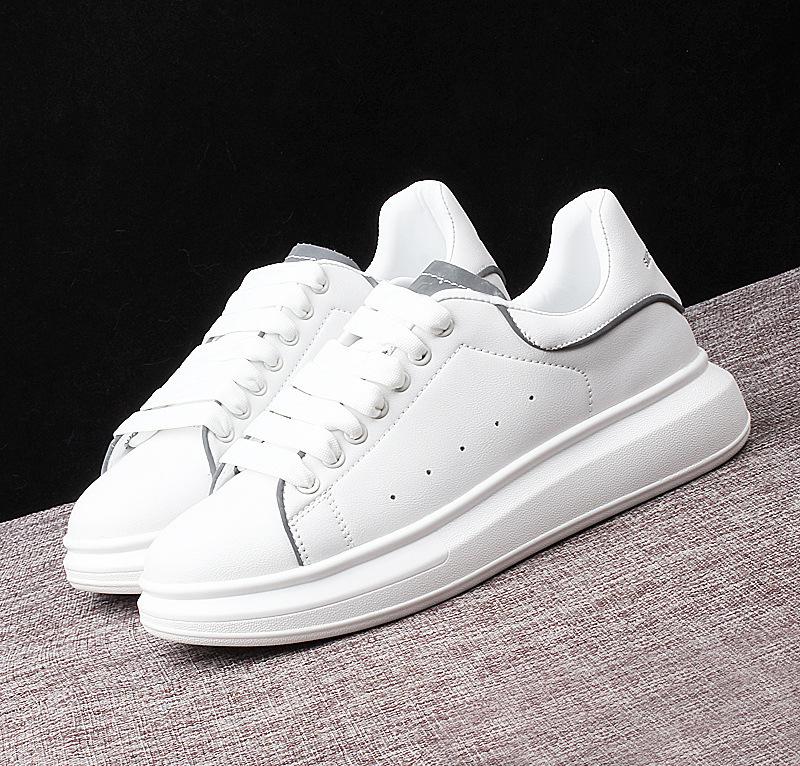 Platform white shoes men's and women's shoes 2025 new leather heightening muffin small casual sports couple board shoes men's
