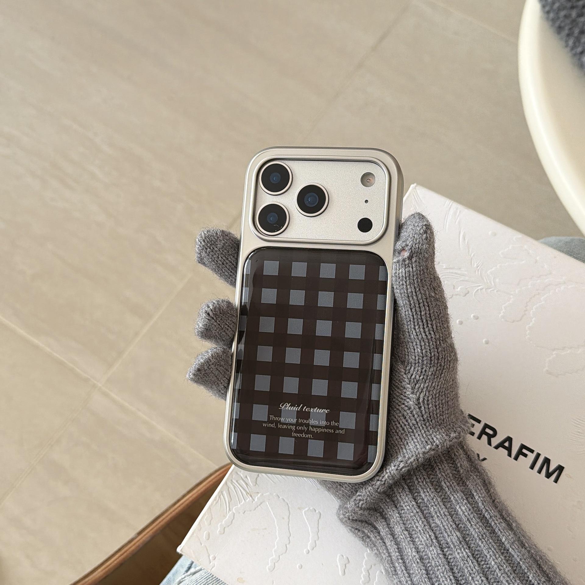 

Retro Plaid Color Block Resin Phone Case for iPhone 17 Pro Max iPhone 17 Pro