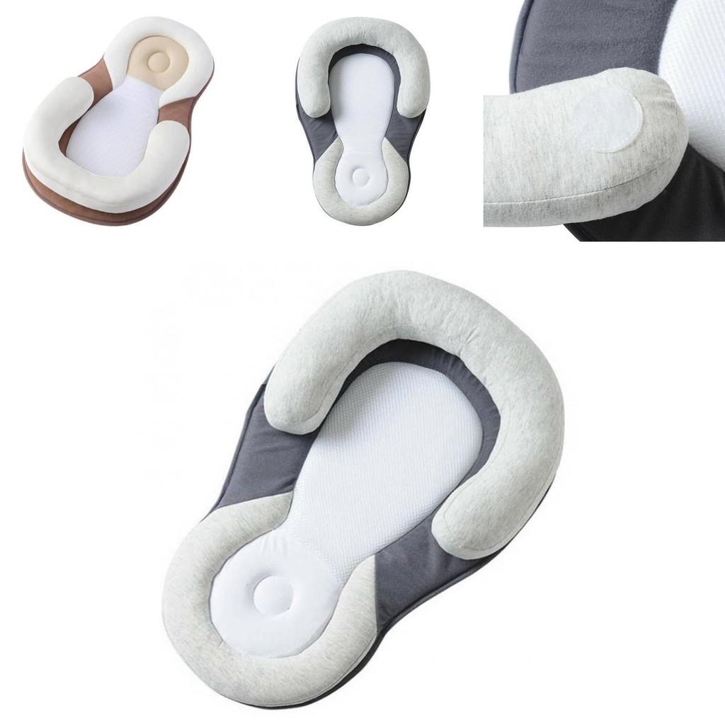 Tvarovací polštářek pro novorozence s designem proti převalování pro podporu spánku kojenců