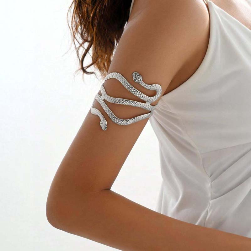 Vintage Metal Snake Shape Arm Chain Bracelets For Women Exaggerated Gold Color Animal Open Adjustable Cuff Bracelet Jewelry