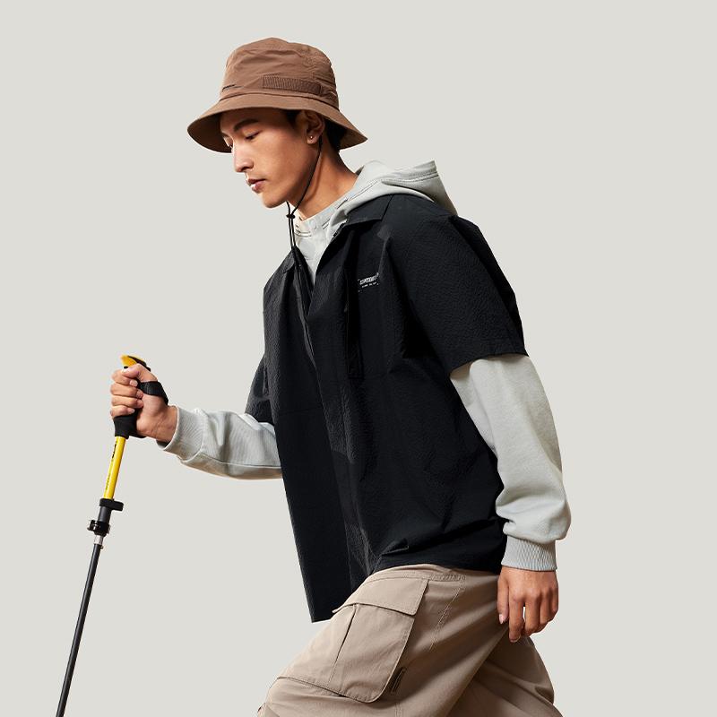 Li Ning CF Anti-UV Anti-Bacterial Cardigan With Sharp Collar Printed Letter Short Sleeve Shirt Men Shirts Black ASHU461-1