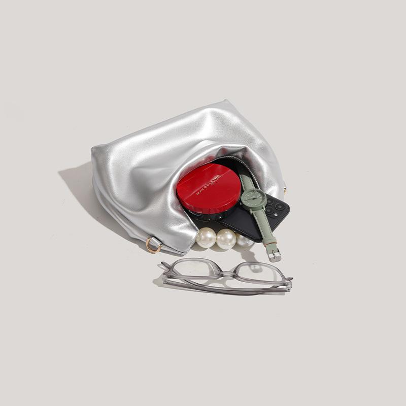 Pearl handbag women's new high-end messenger dumpling bag