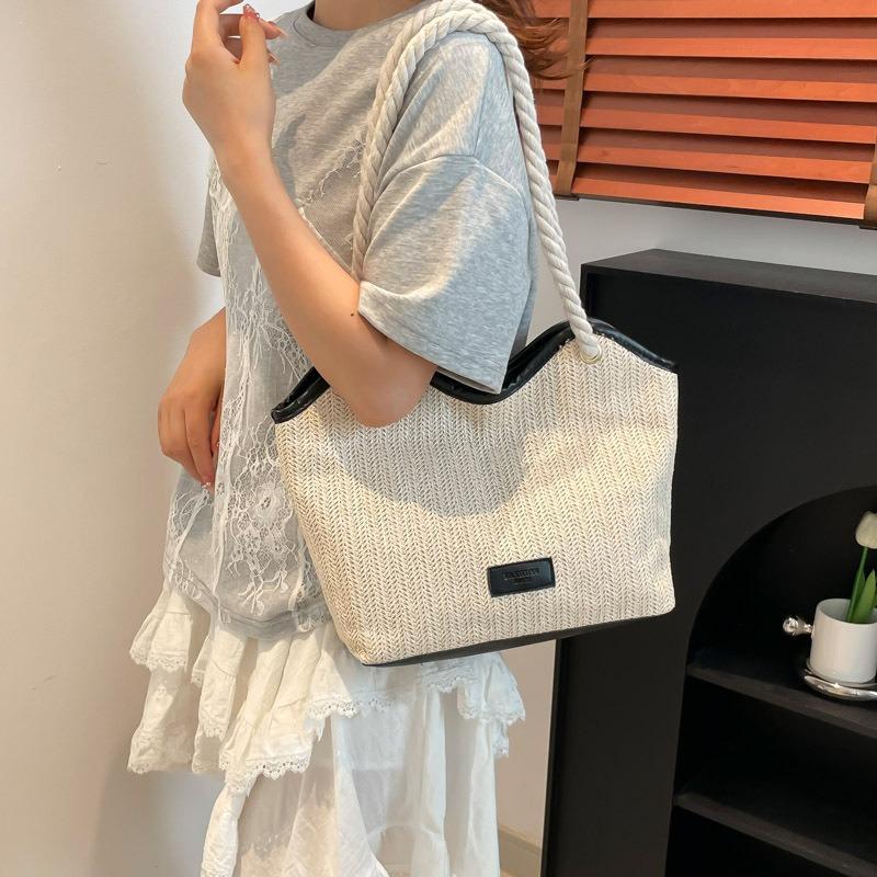 Fashion summer weaving beautiful simple casual portable shoulder armpit bag versatile large capacity students commute to class