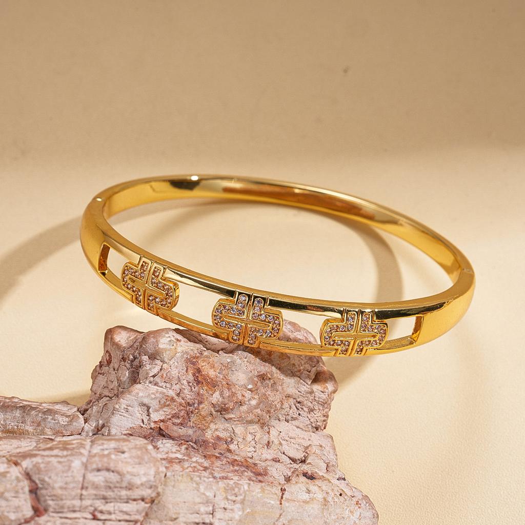 18k real gold electroplated zircon hollow geometric flower buckle bracelet environmentally friendly bracelet