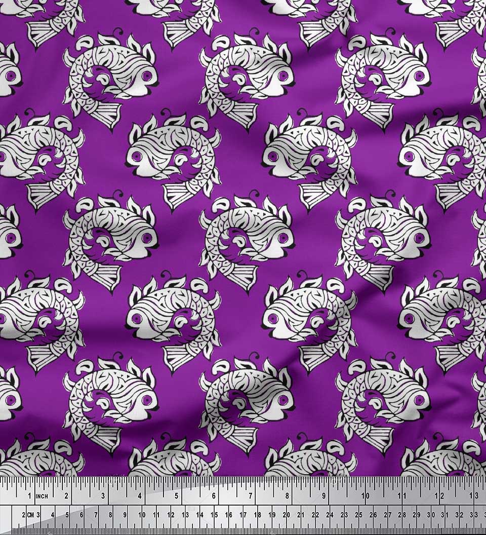 

Тканина з японським креповим атласом Soimoi Тканина з принтом рибних блоків 1 метр 42 дюйма 42 Inch Wide - Poly Crepe фіолетовий