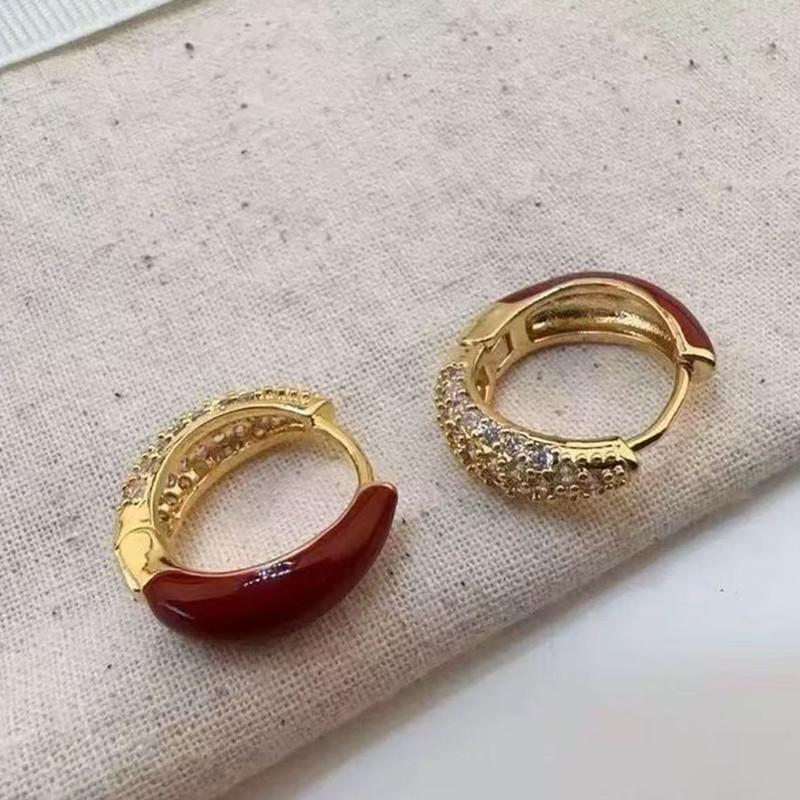 Neue Trendige Ohrringe mit Nischenpersönlichkeit und Einzigartigem Design, Modische und Vielseitige Ohrringe mit Ohrringen, und Stilvolle und Vielseitige Ohrringe
