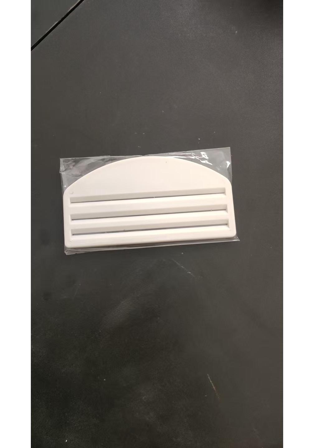 High-Efficiency Cat Food Dispenser and Squeezer with Elizabeth Collar Off-white