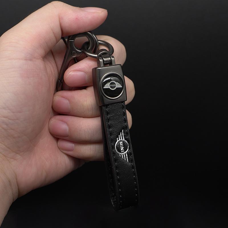 OMPC8 Leather Car Key Chain Emblem Key Fobs Key Ring for Bmw M G30 G32 3 4 5 7 M3 M4 M5 X1 X3 X5 X6 X4 E61 E60 E31 Mini Cooper R50 R53