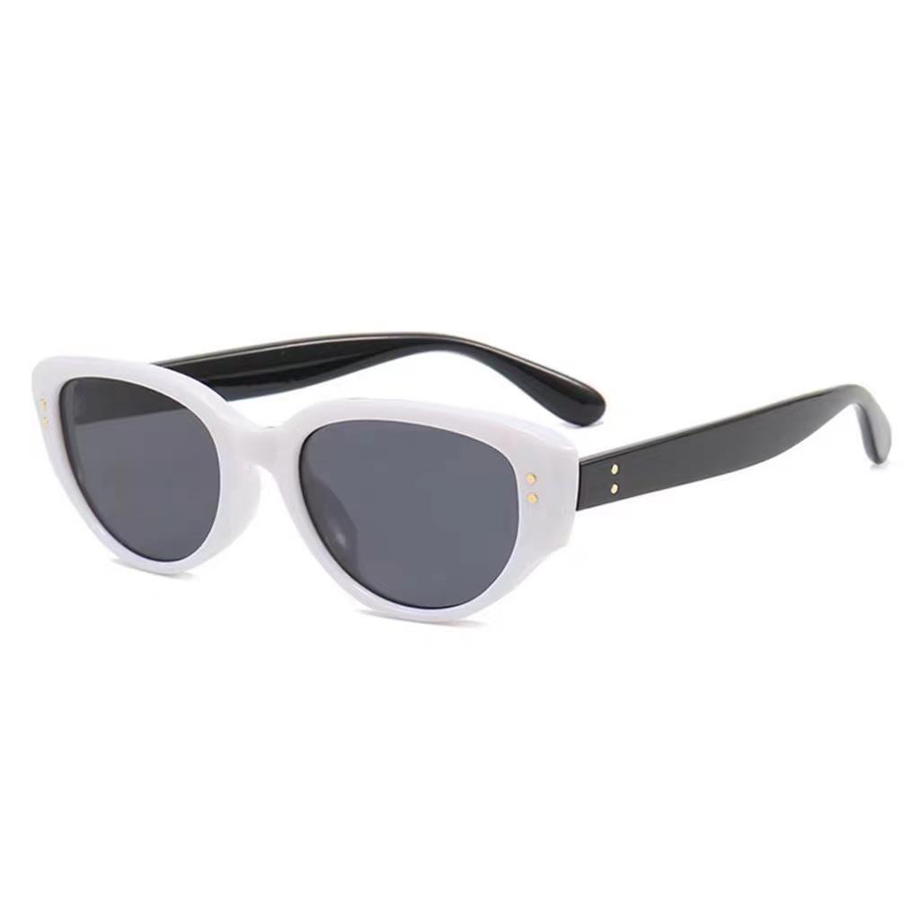 Retro Cat Eye Black and White Frame High-End Women's Sunglasses - European & American Sun Protection