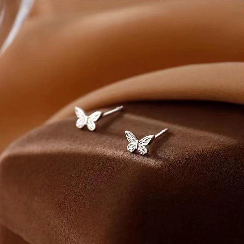 

Женские серьги-гвоздики с винтовой застежкой-бантом — удобный дизайн для сна