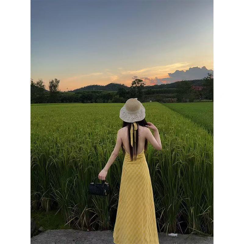 Yellow plaid Vneck neck sling dress women's summer dopamine beautiful slim fit gentle vacation style dress