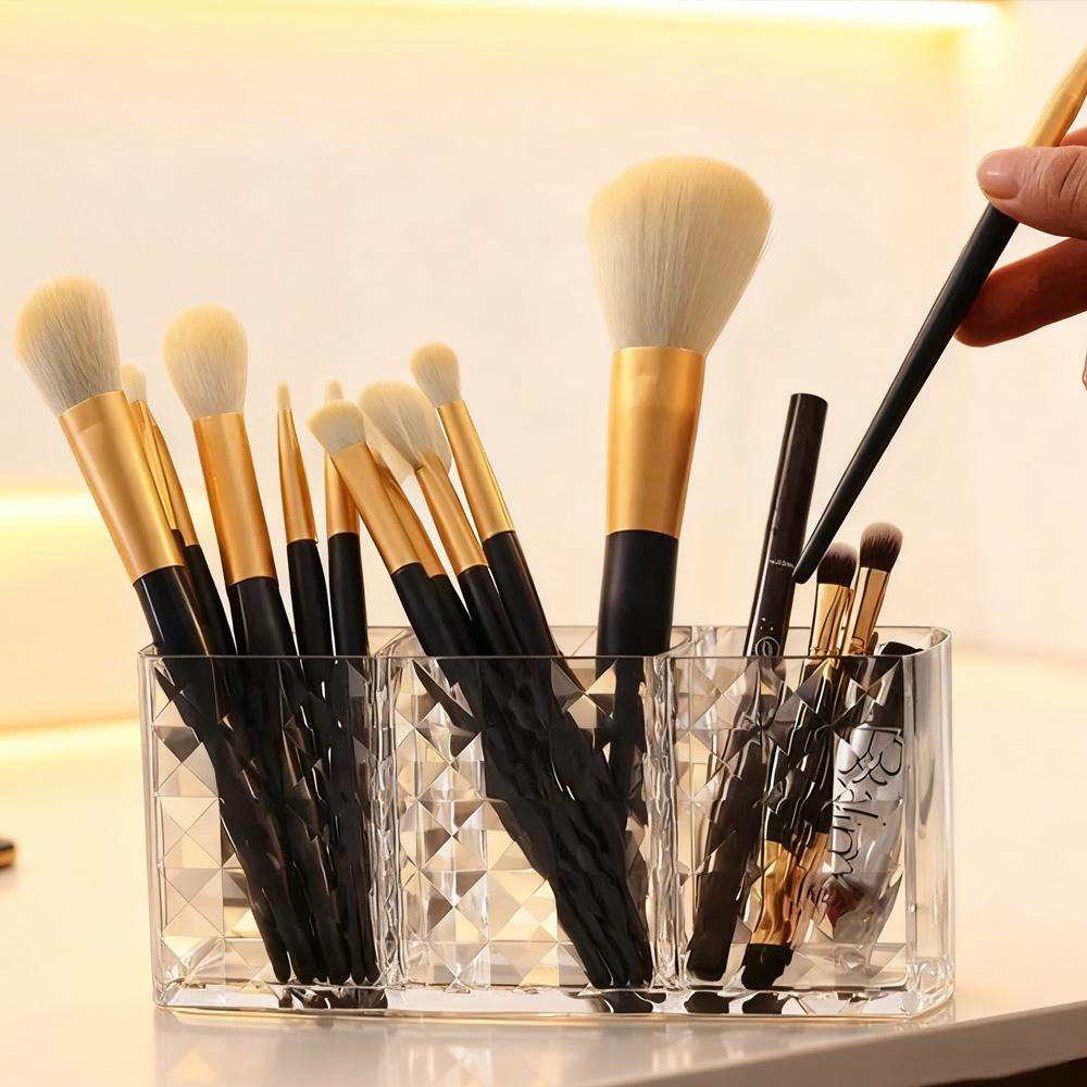 Small 3 Slot Makeup Caddy Desk Organizer for Eyebrow Pen Lipstick Eyeliner And Pens Clear Plastic Makeup Holder for Vanity Desk