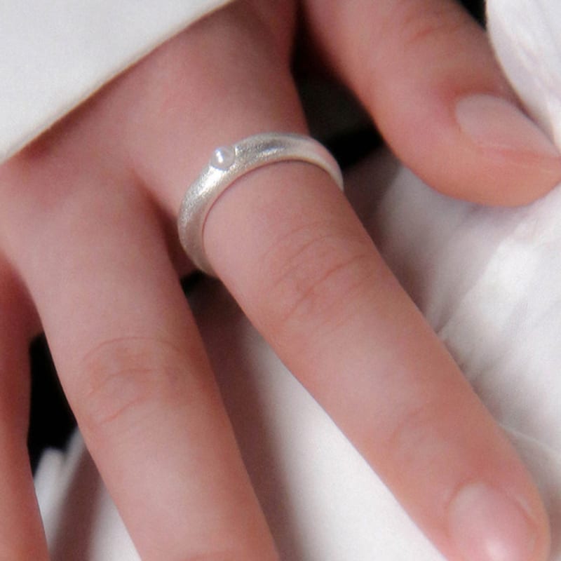 

Baked Alaska Stacking Ring 02 - mono pearl, sparkling matt finish No. 14