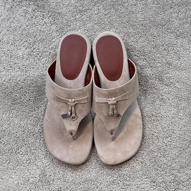 Sheepskin Version~ Retro Versatile Khaki Frosted Leather Flip-flops Women's Fashion Outer Wear Metal Lock Toe Sandals