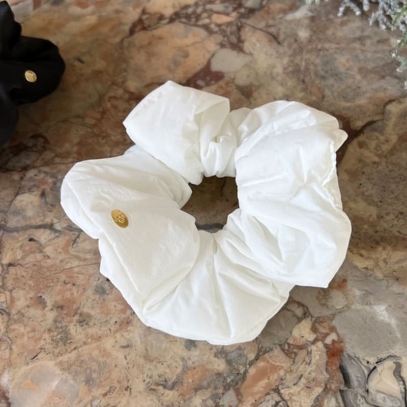 FANTASTIC PLANET padding scrunchie (2colors)