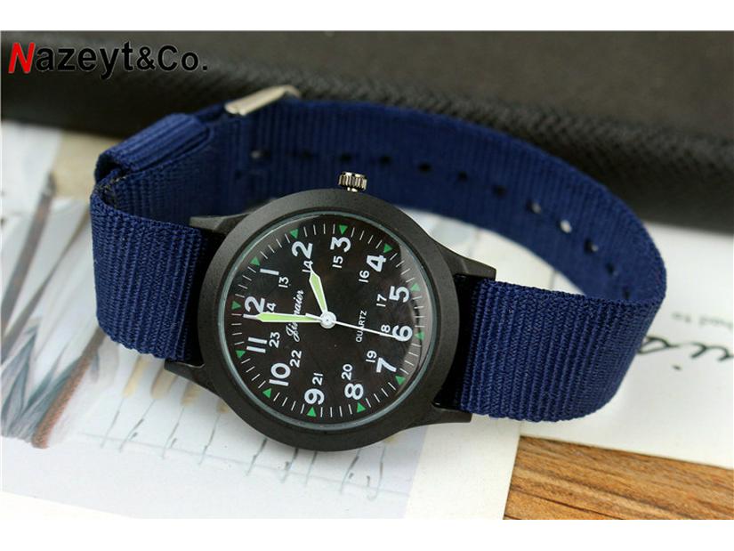 Leuchtende wasserdichte Nylonuhr, 24-Stunden-Zifferblatt, für Jugendliche und Erwachsene, Unisex Sport Militärdesign