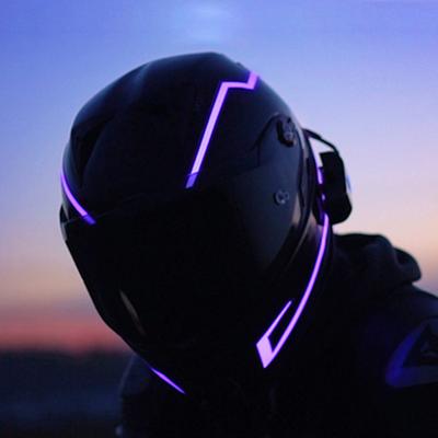 2024 Nuovo Casco da Moto Striscia Luminosa Guida Notturna Striscia Luminosa per Casco Luce LED di Avvertimento Oggetti di Scena Luminosi per Feste