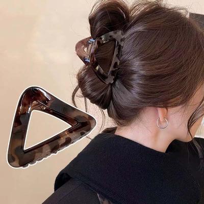 Vintage Acetate Triangle Hair Claw Clip For Women Elegant Sweet Hollow Geometric Shark Clips Half Hair Tie Clip Hair Accessories