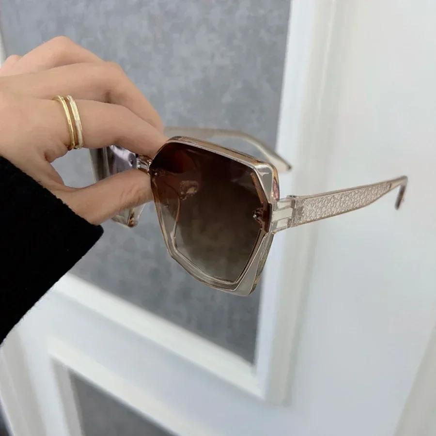 Retro Square Sunglasses Women Fashion Plastic Frame Vintage Sun Glasses Men Stylish Oversized Eyewear