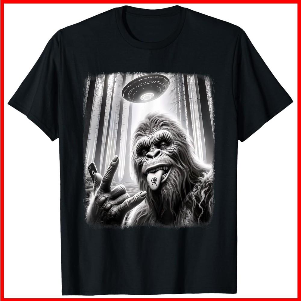Sasquatch Selfie Big Foot Rock On UFO Alien Funny 0HJXK2 Black Cotton T-Shirt Unisex T-Shirt M