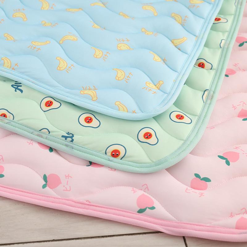 Summer Dog Cooling Mat Breathable Pet Dog Bed Blanket Ice Silk Pad Sofa Kennel for Small Medium Dogs Cats Dog Car Seat Cushion