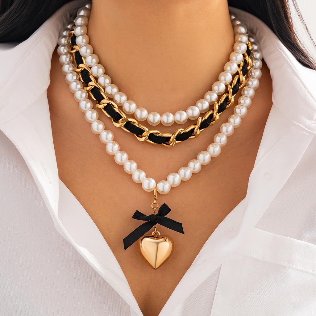 3pcs/set Fashion Jewelry Multilayer Imitation Pearl Beaded Necklace Punk Big Love Heart Pendant Chain Grunge Necklace Set