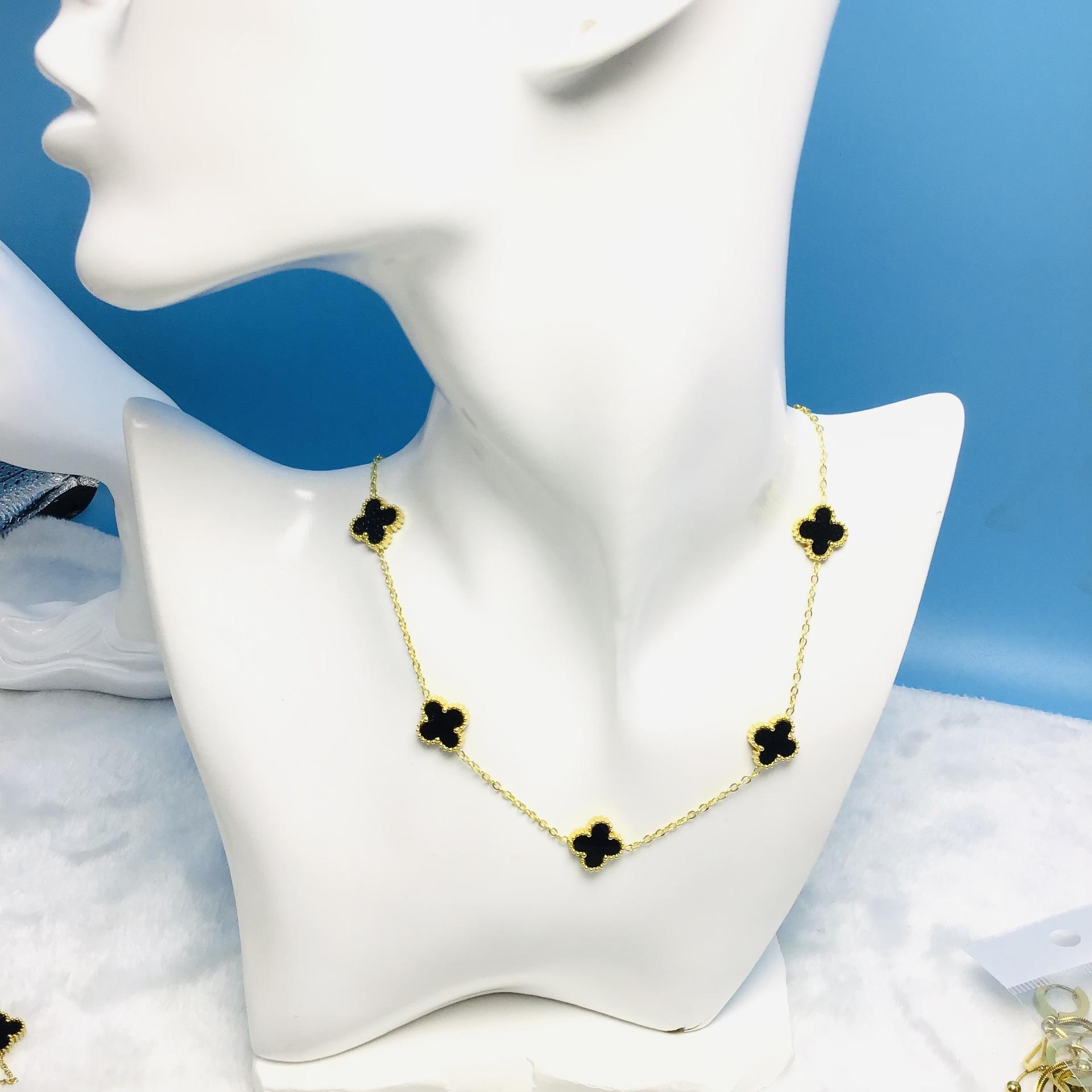 

Элегантное ожерелье с четырьмя листочками клевера и пятью цветами, легкое роскошное женское ожерелье из титановой стали 18 карат с цепочкой на ключицу 18K