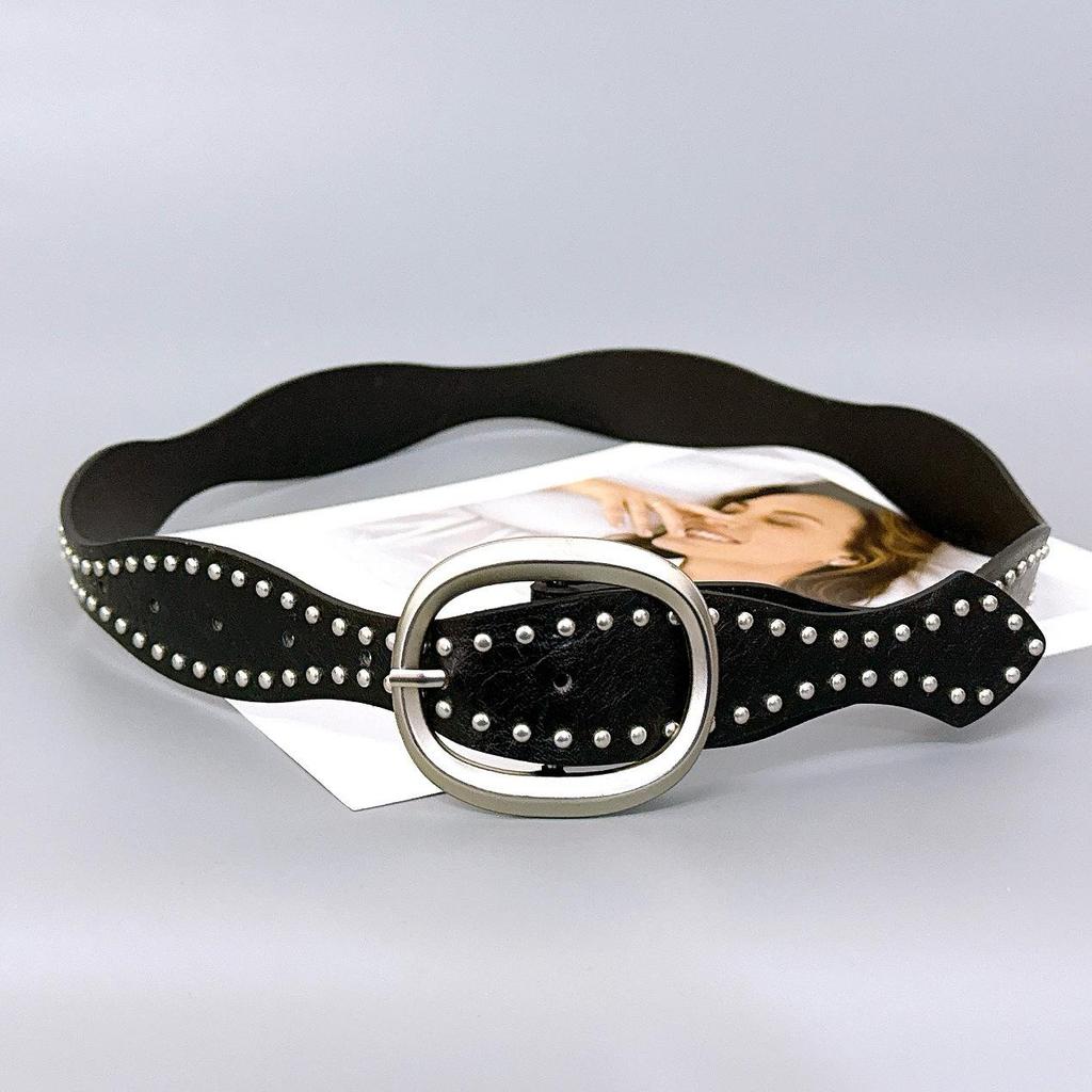 Modischer Retro-Ledergürtel mit Nieten für Damen - Modisches Taillenaccessoire im Streetstyle
