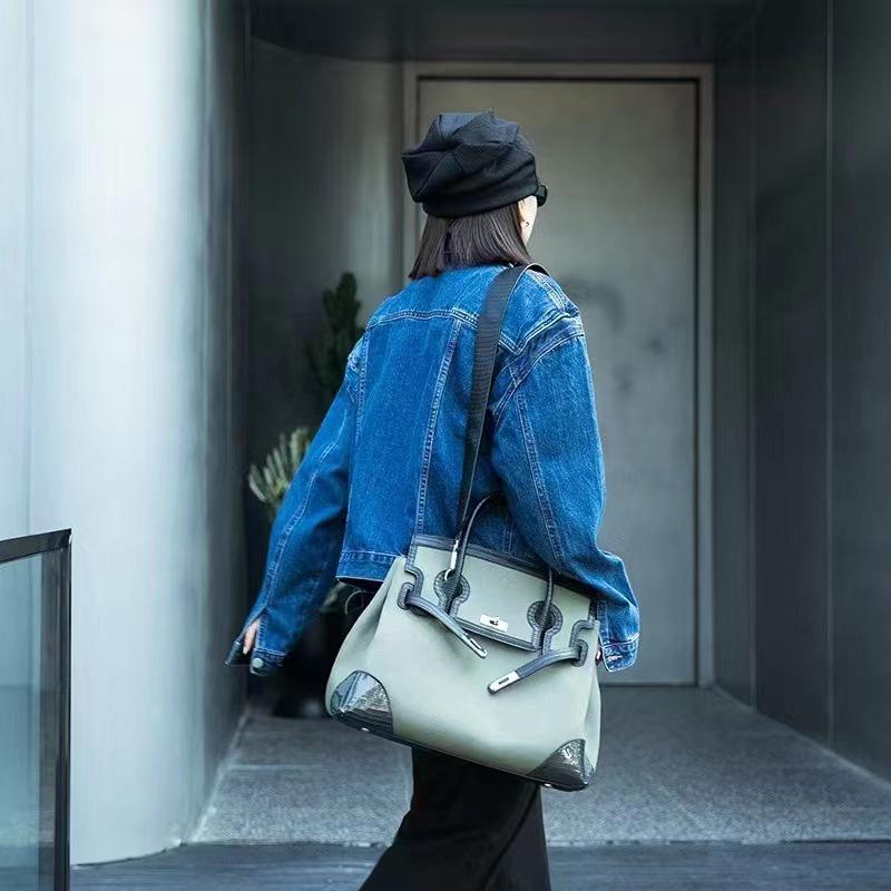 Retro Contrast Canvas Large-Capacity Handbag – High-End 2025 Edition Women's Shoulder Bag