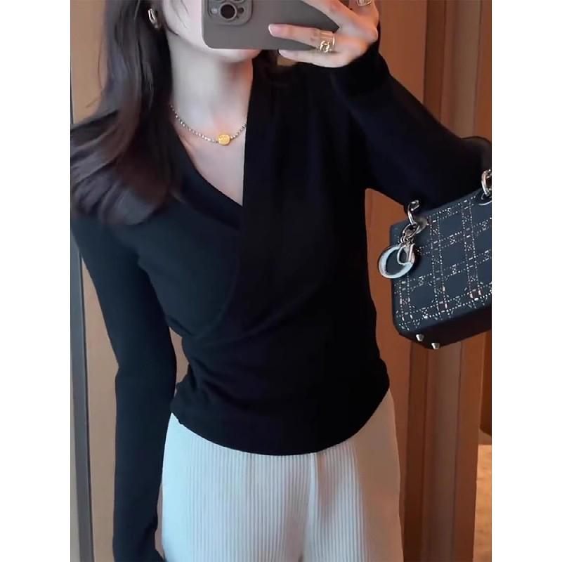 Plus Size Women's Wine Red V-Neck Long Sleeve Base Layer Top - Chic Slimming Autumn Innerwear