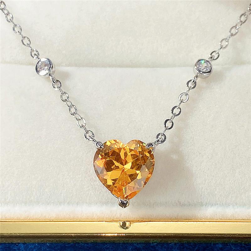 Huitan Dazzling Heart Cubic Zirconia Necklace for Women Romantic Wedding Accessories Simple Stylish Girl Necklace Trendy Zircon