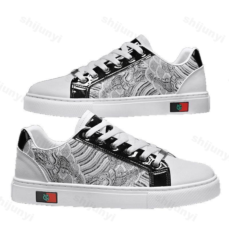 Fashion Spring 2025 New Versatile Trendy Sneakers for Men Niche Korean Version Design White Versatile Comfortable Casual Sports Shoes