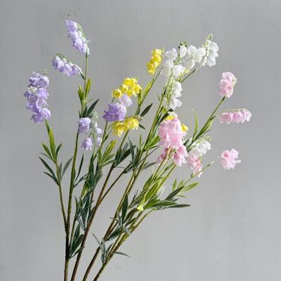 Decoração de casa – Flores e coroas artificiais