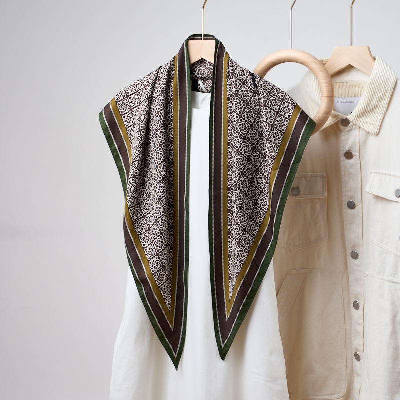 Summer Atmosphere Wearing Headscarf Twill Silk Simulation Silk Cool Diagonal Scarf Cashew Print Women's Triangle Silk Scarf
