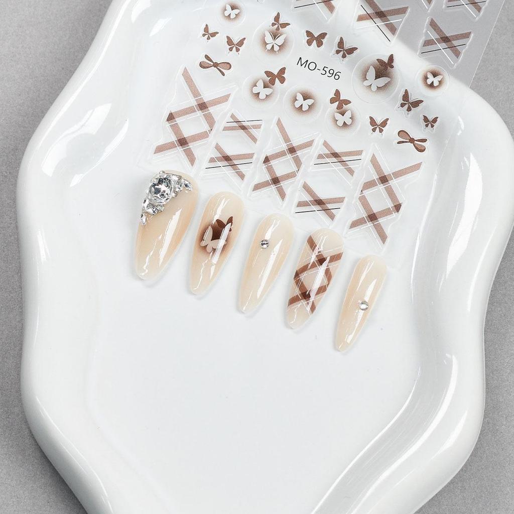 Celebrity Sweetheart Plaid Nail Stickers: Red, Pink, Black Bow for a Luxurious Feel